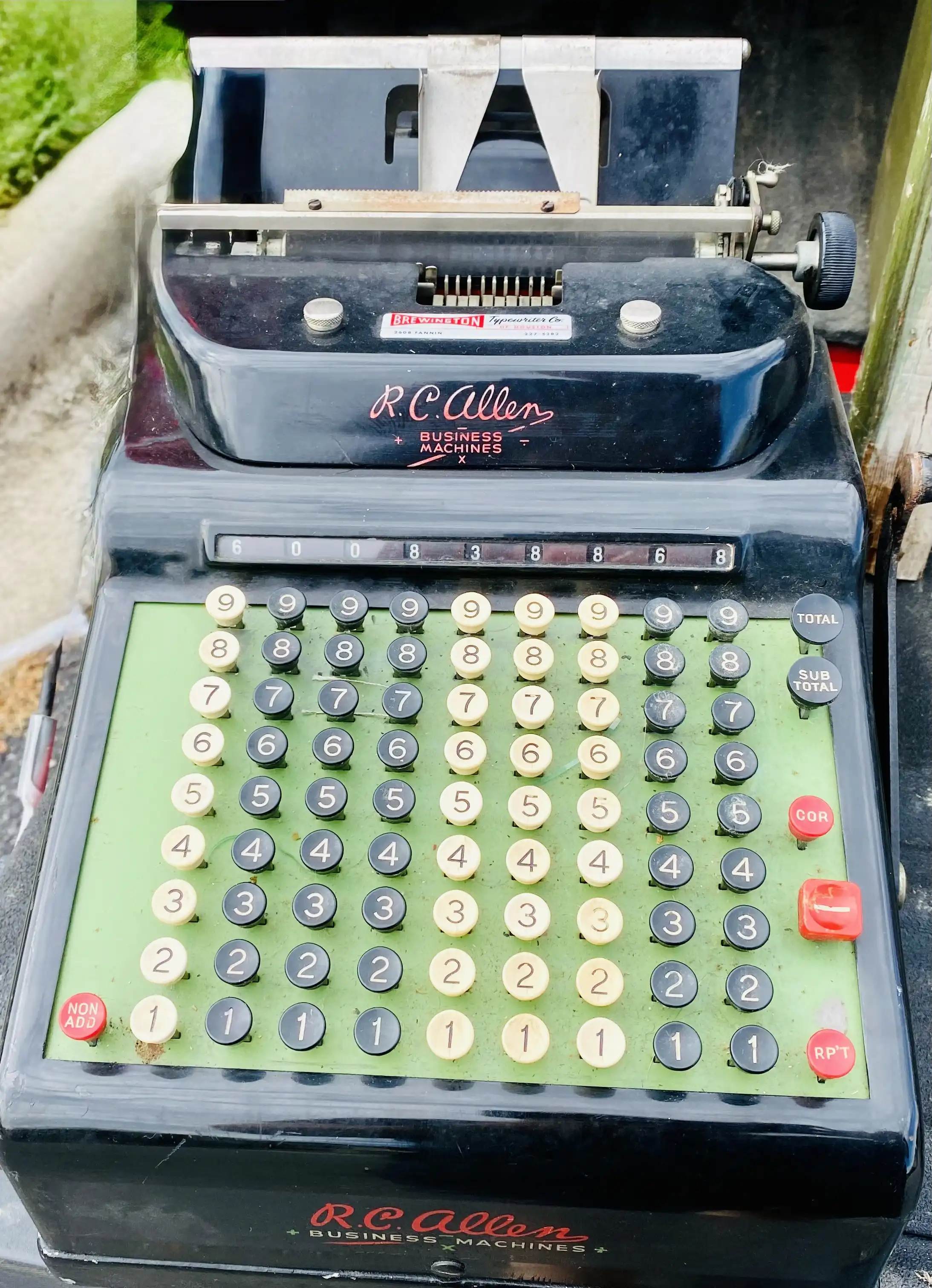 Adding machine from the 1950s